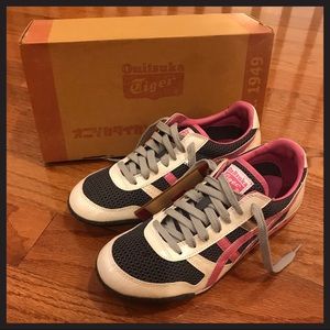 Onitsuka Tiger grey pink ivory reptile sneaker 8.5